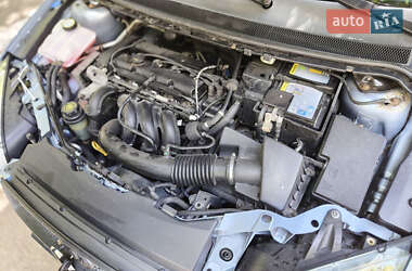 Хэтчбек Ford Focus 2007 в 