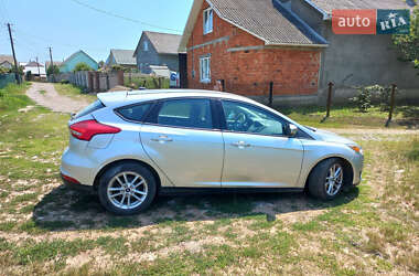 Хэтчбек Ford Focus 2015 в 