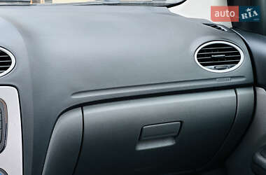 Универсал Ford Focus 2010 в 