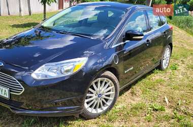 Хэтчбек Ford Focus 2013 в 