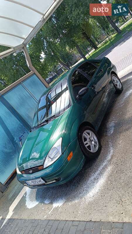 Седан Ford Focus 2000 в Горішніх Плавнях
