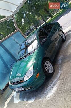 Седан Ford Focus 2000 в 