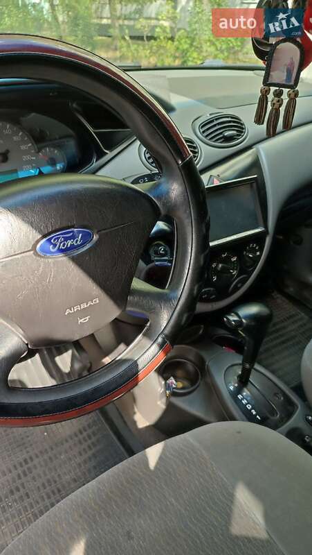 Седан Ford Focus 2000 в Горішніх Плавнях