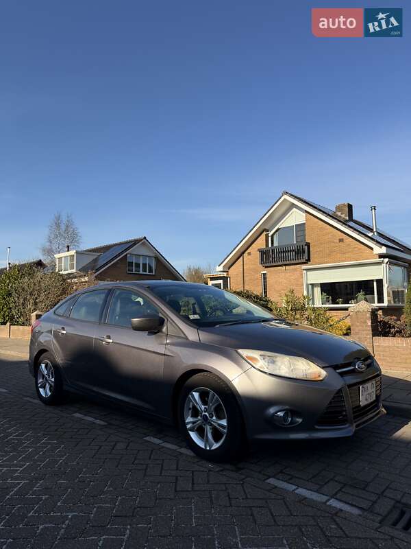 Седан Ford Focus 2011 в Бобровиці