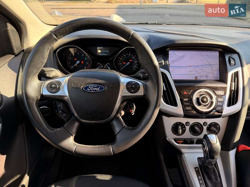 Седан Ford Focus 2011 в Бобровиці
