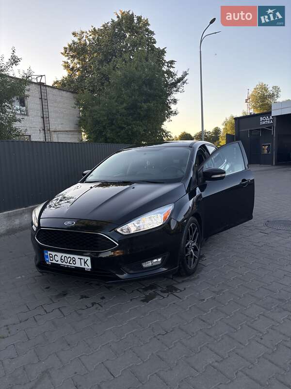 Седан Ford Focus 2015 в 