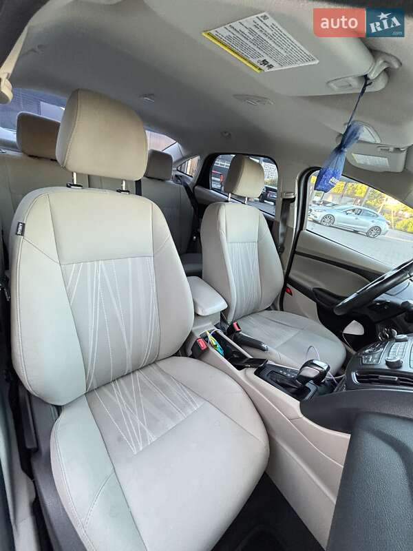 Седан Ford Focus 2015 в Львове фото 10 Седан Ford Focus 2015 в Львове