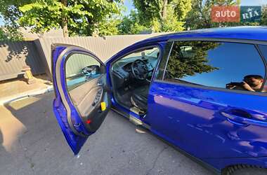 Седан Ford Focus 2015 в 
