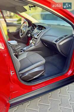 Седан Ford Focus 2011 в 