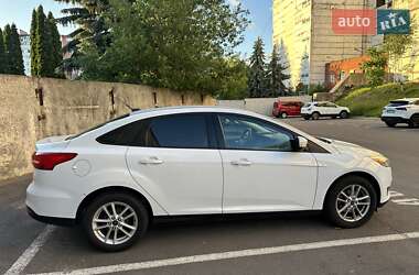 Седан Ford Focus 2015 в 