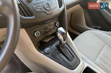 Седан Ford Focus 2015 в 