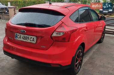 Хэтчбек Ford Focus 2013 в 