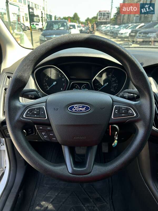 Хетчбек Ford Focus 2016 в Сумах