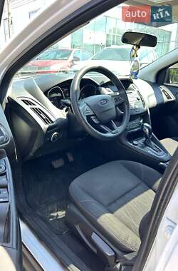 Хэтчбек Ford Focus 2016 в 