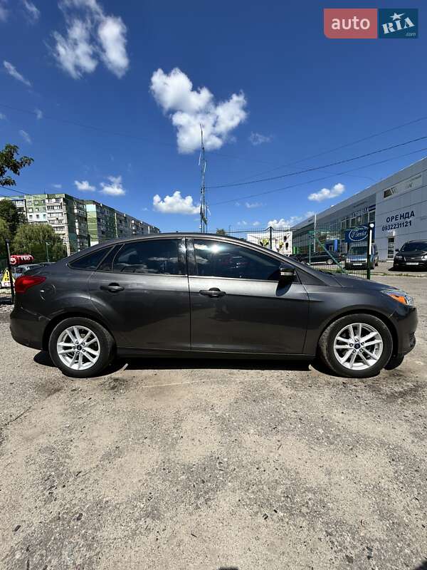 Седан Ford Focus 2015 в Сумах