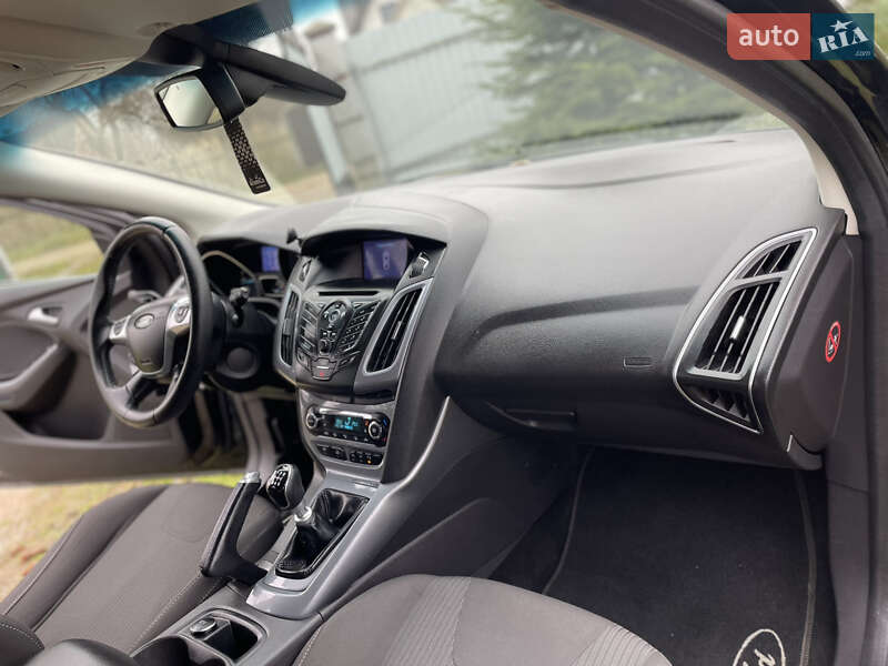 Универсал Ford Focus 2012 в Новояворовске