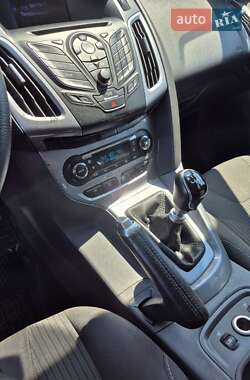 Универсал Ford Focus 2012 в 