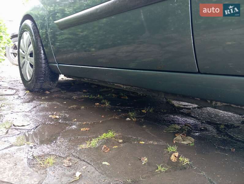 Седан Ford Focus 2002 в Ужгороде