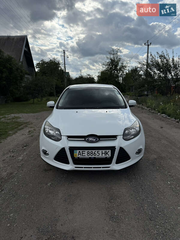 Хетчбек Ford Focus 2012 в Новомосковську
