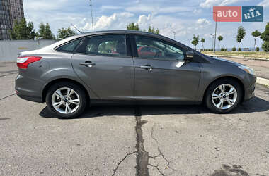 Седан Ford Focus 2013 в 