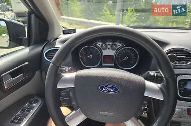 Седан Ford Focus 2010 в 
