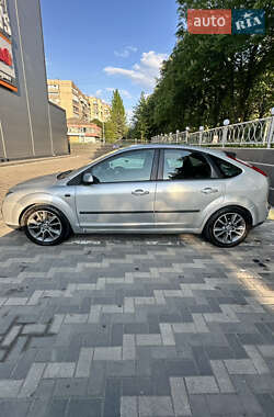 Хэтчбек Ford Focus 2007 в 