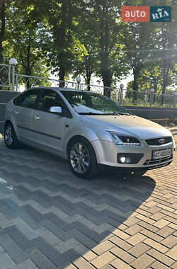 Хэтчбек Ford Focus 2007 в 