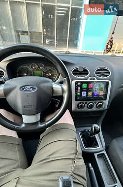 Хэтчбек Ford Focus 2007 в 