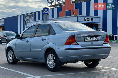 Седан Ford Focus 2004 в 