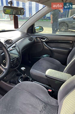 Седан Ford Focus 2004 в 