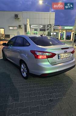 Седан Ford Focus 2014 в 