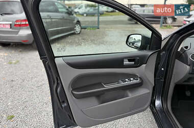 Универсал Ford Focus 2010 в 