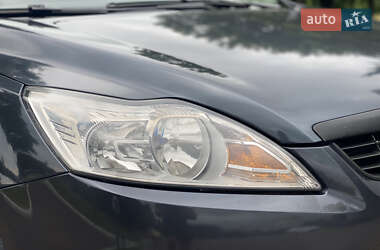 Универсал Ford Focus 2011 в 