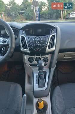 Седан Ford Focus 2013 в 
