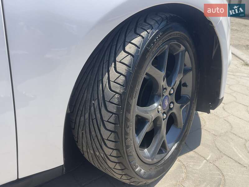 Хэтчбек Ford Focus 2012 в Одессе