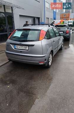 Хэтчбек Ford Focus 2002 в 