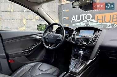 Хэтчбек Ford Focus 2015 в 