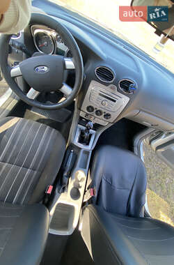 Хэтчбек Ford Focus 2008 в 