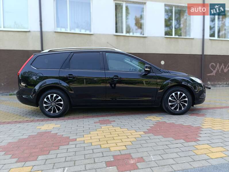 Універсал Ford Focus 2009 в Звягелі