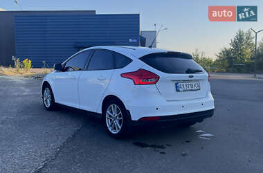 Хэтчбек Ford Focus 2015 в 