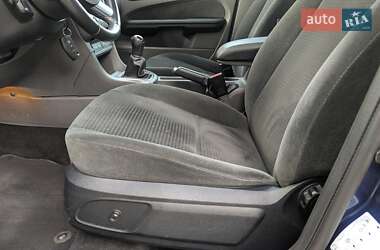 Хэтчбек Ford Focus 2006 в 