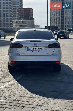 Седан Ford Focus 2018 в 
