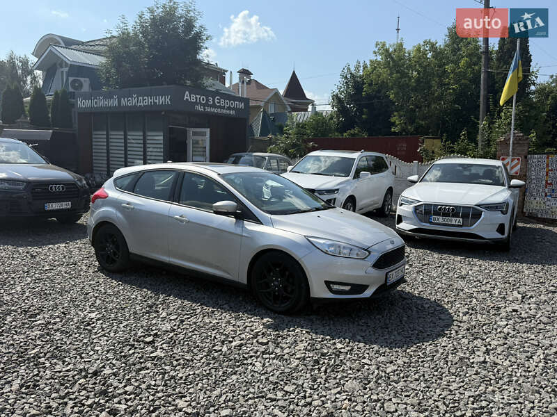 Хэтчбек Ford Focus 2016 в 