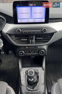 Хетчбек Ford Focus 2020 в 