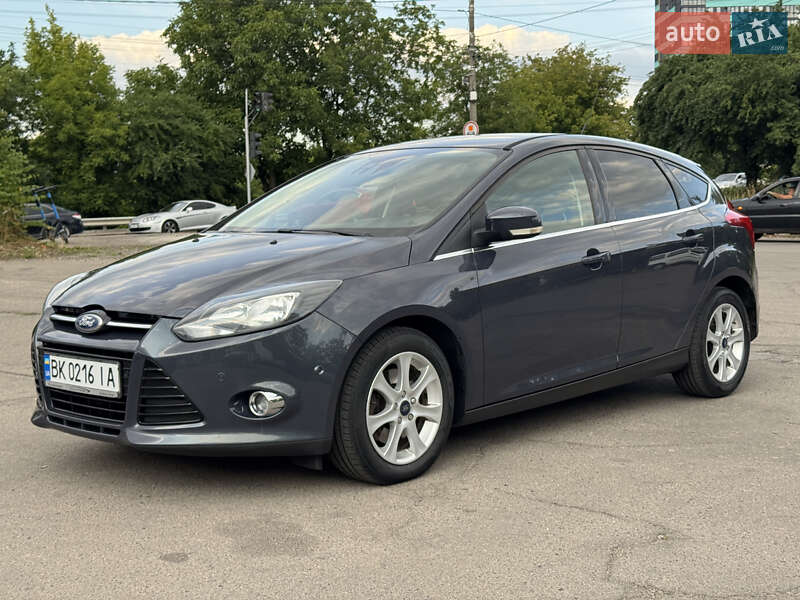 Хэтчбек Ford Focus 2014 в 