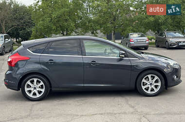 Хэтчбек Ford Focus 2014 в 