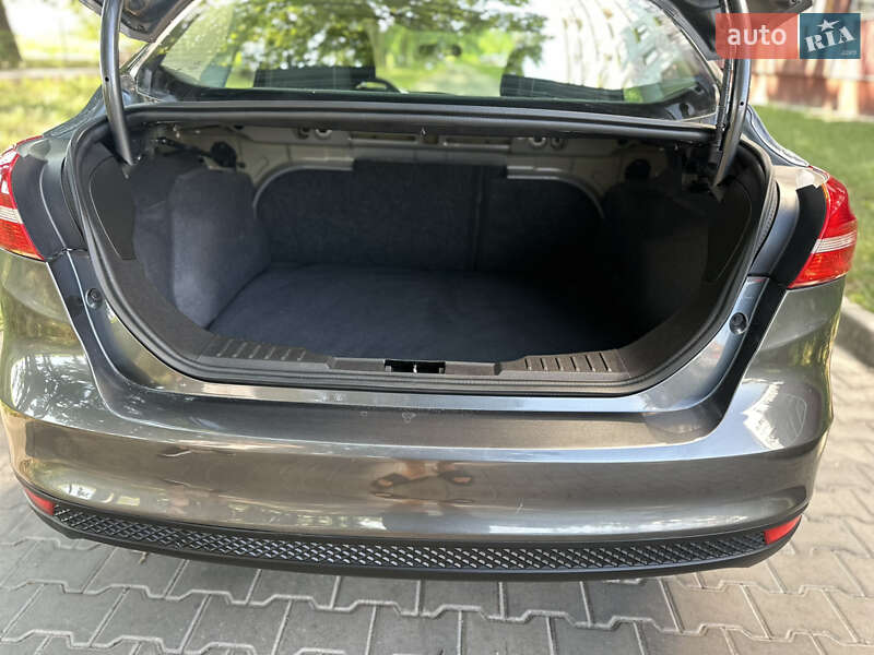 Седан Ford Focus 2016 в Полтаве фото 7 Седан Ford Focus 2016 в Полтаве