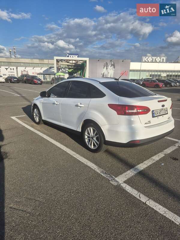 Седан Ford Focus 2015 в Києві