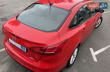 Седан Ford Focus 2015 в 