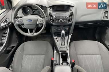 Седан Ford Focus 2015 в 